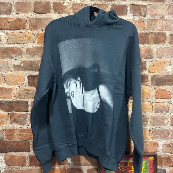 DAYDREAMER LA OLIVIA RODRIGO GUTS HOODIE - Picture 4 of 7